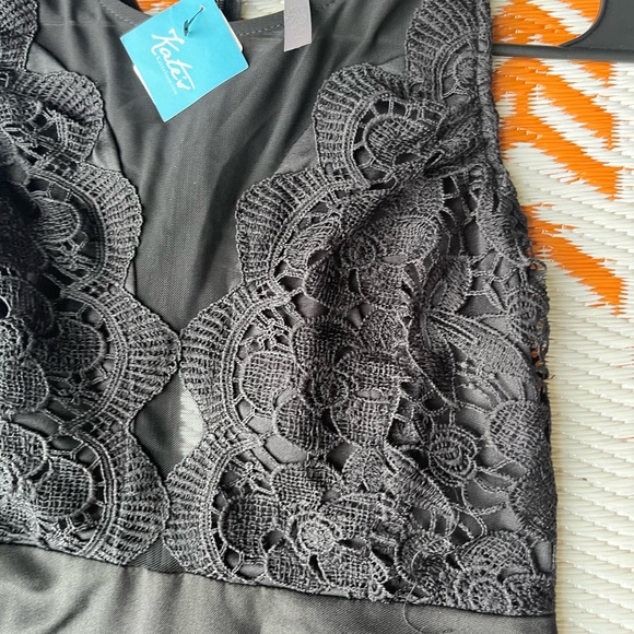 Black Aline Mesh Inset Dress Size Medium NWT - Picture 12 of 15